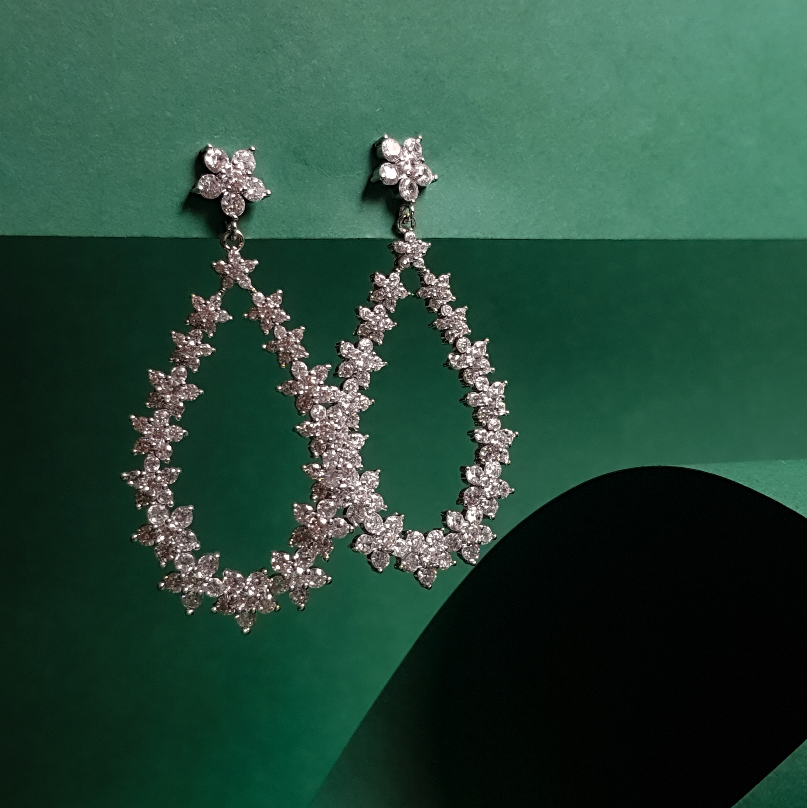 گوشواره اشکی گل بافت