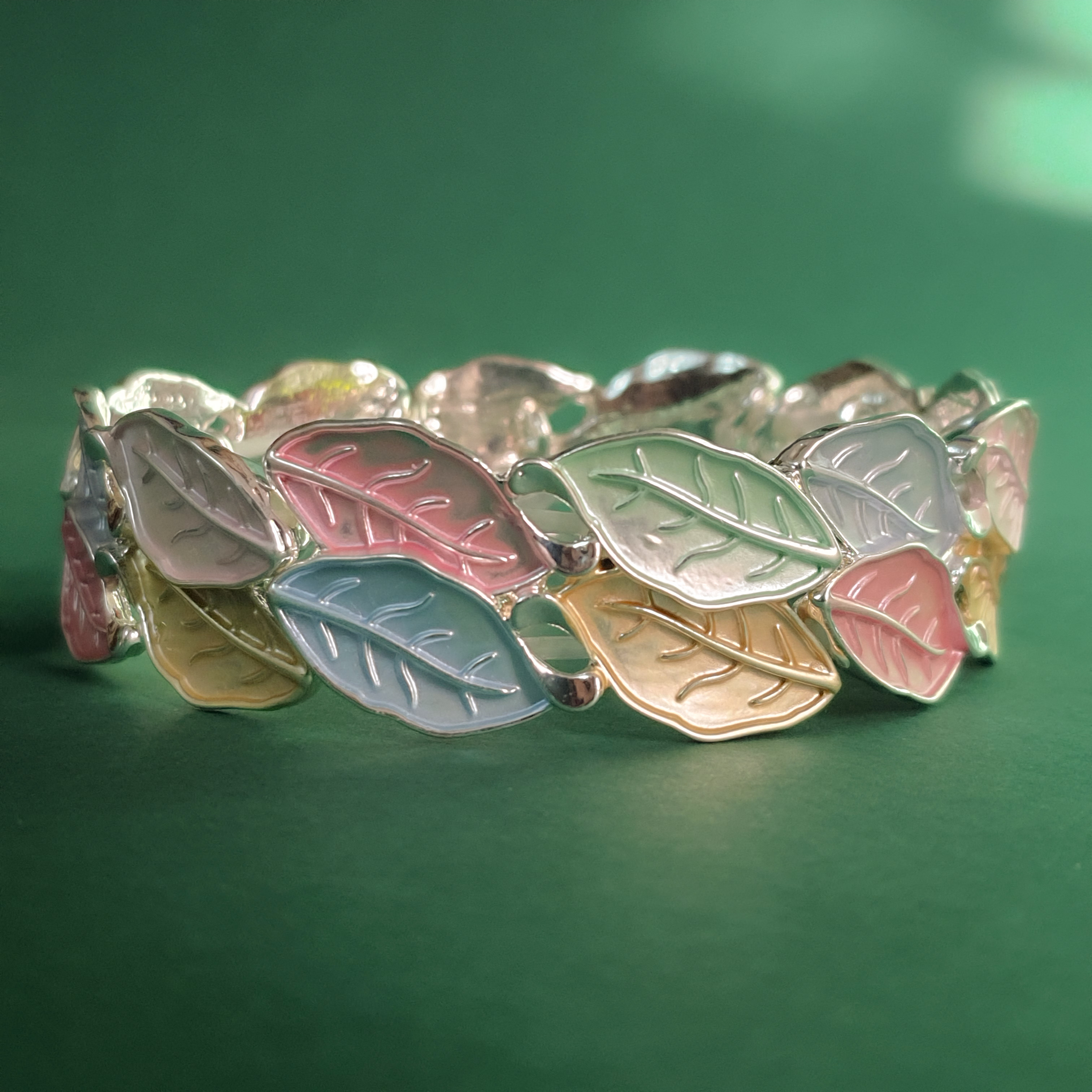 دستبند کشی میناکاری طرح برگ