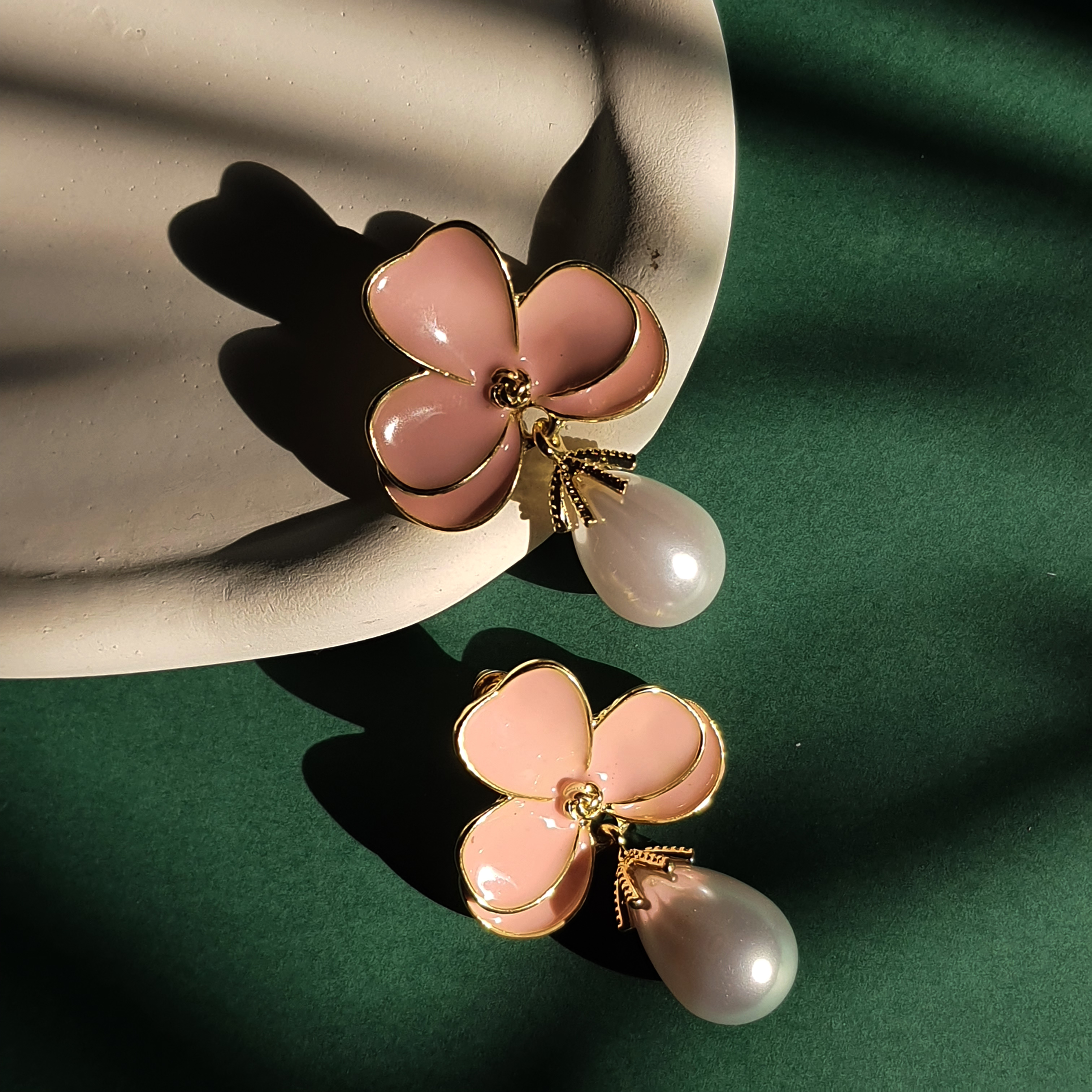 گوشواره مینا کاری گل مرواریدی