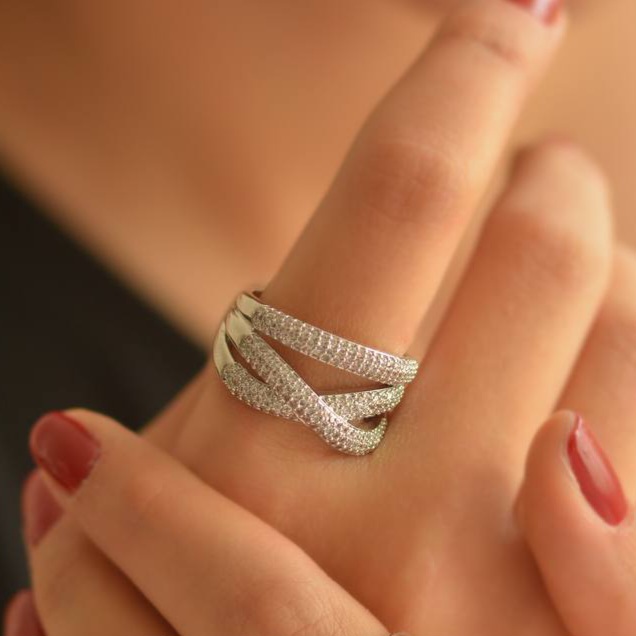 انگشتر جواهری موج سپید