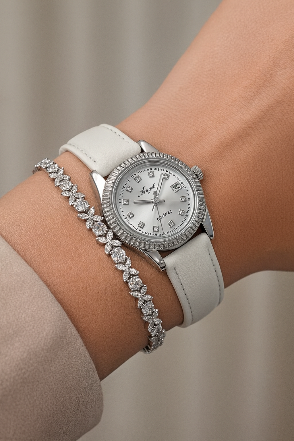 ساعت صفحه گرد بند چرمی